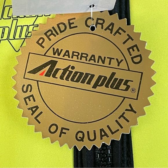 NWT Action Plus Large Wetsuit Long Sleeve Short Version Unisex Black Neon Yellow - Picture 3 of 8